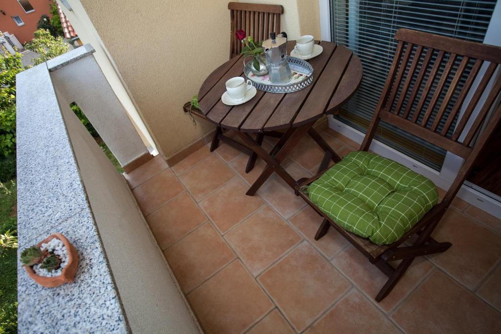 Apartments Emma Biograd Na Moru Ngoại thất bức ảnh