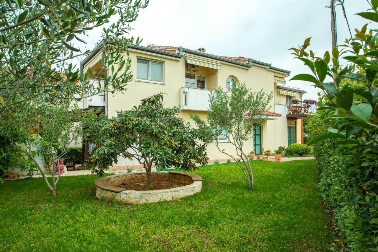 Apartments Emma Biograd Na Moru Ngoại thất bức ảnh