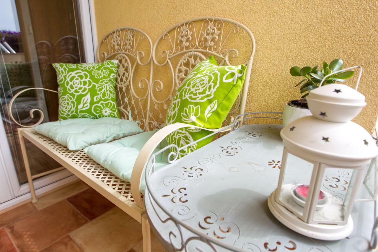 Apartments Emma Biograd Na Moru Ngoại thất bức ảnh