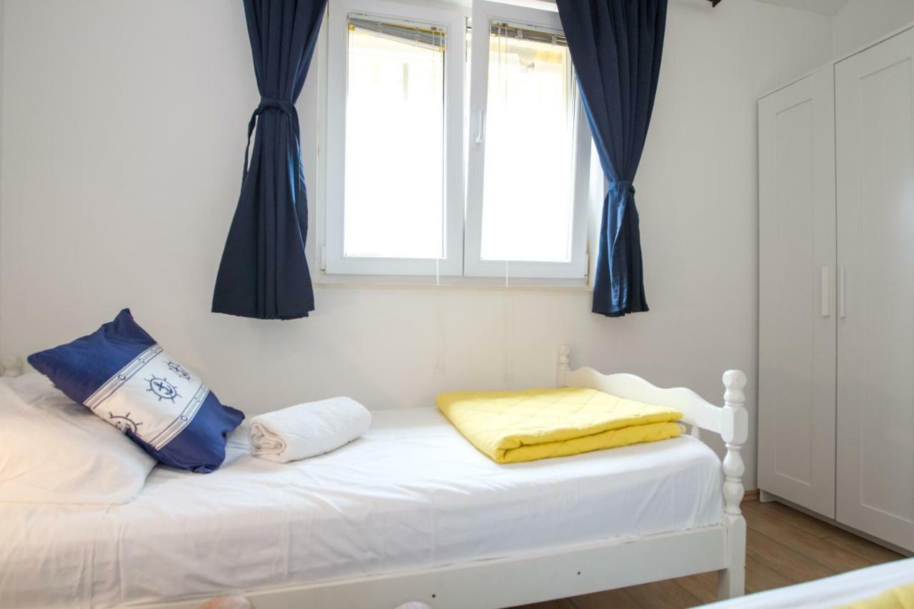 Apartments Emma Biograd Na Moru Ngoại thất bức ảnh