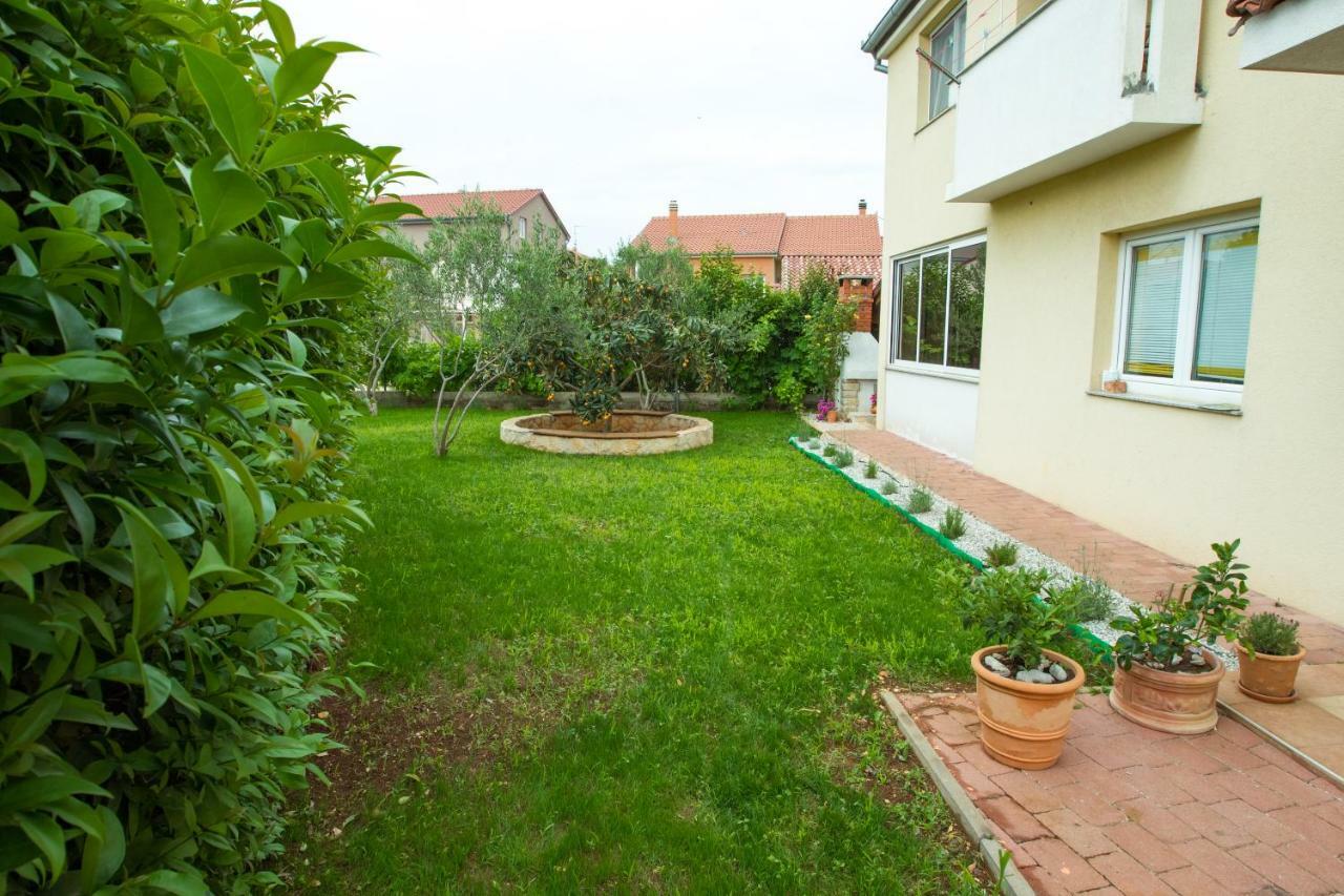 Apartments Emma Biograd Na Moru Ngoại thất bức ảnh