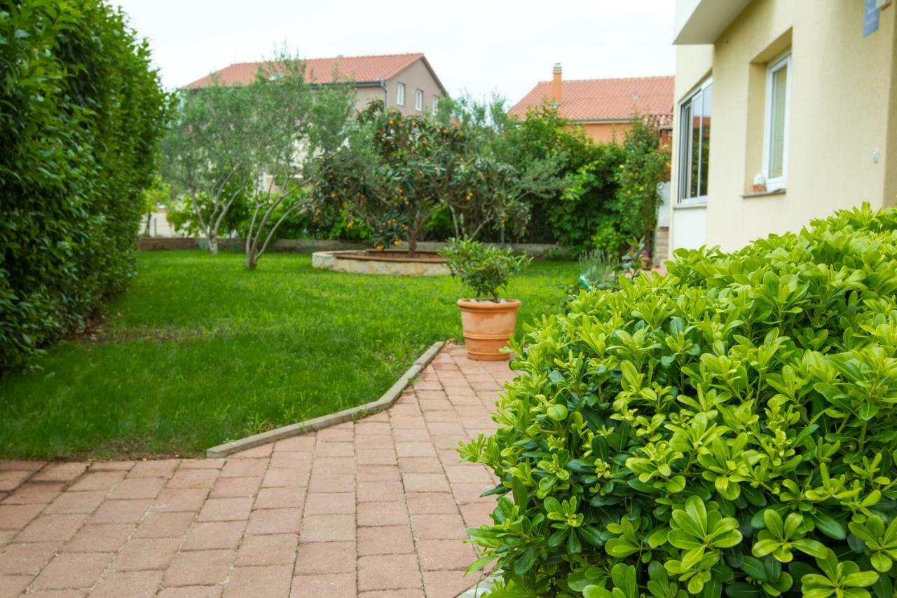 Apartments Emma Biograd Na Moru Ngoại thất bức ảnh